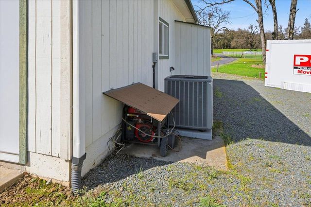 10793 Horton St, Penn Valley, CA 95946