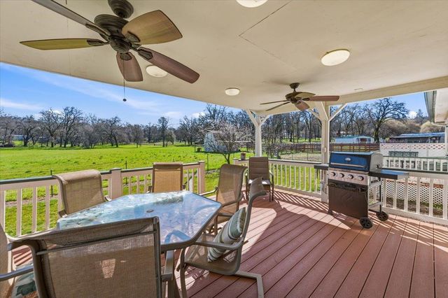 10793 Horton St, Penn Valley, CA 95946