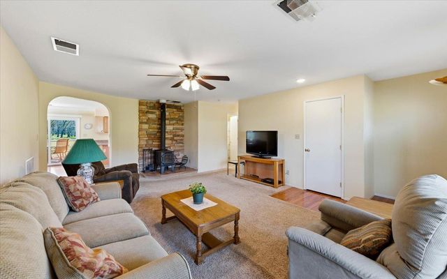 10793 Horton St, Penn Valley, CA 95946