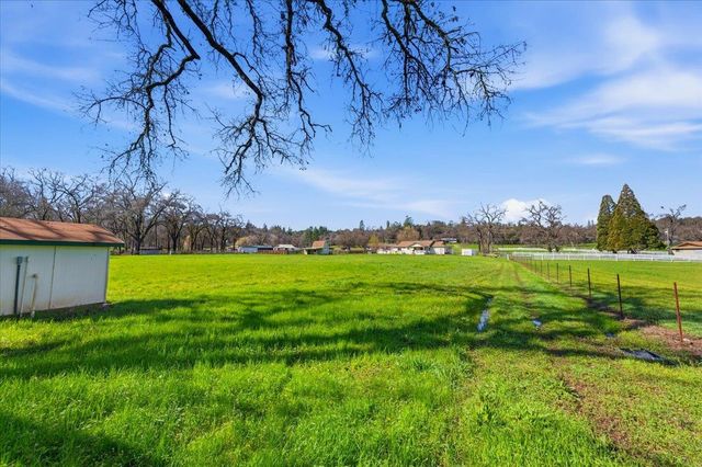 10793 Horton St, Penn Valley, CA 95946