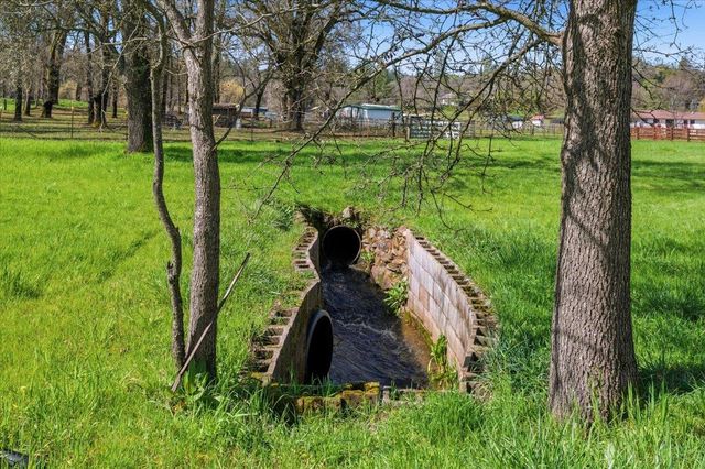 10793 Horton St, Penn Valley, CA 95946