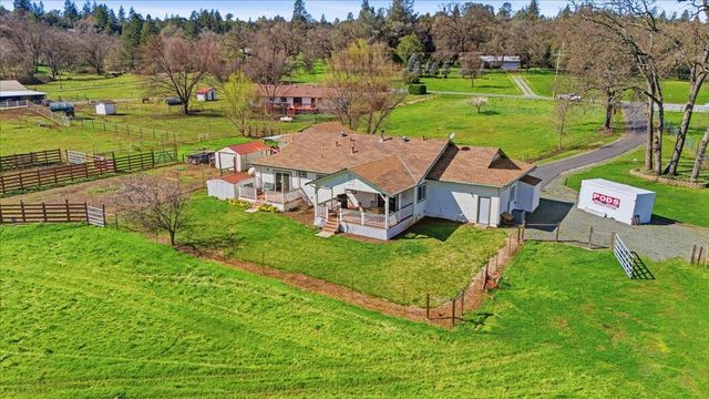 10793 Horton St, Penn Valley, CA 95946