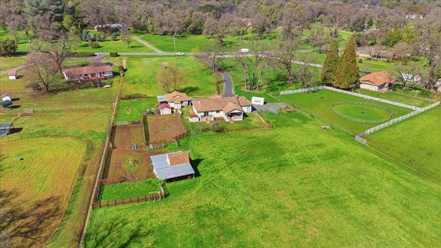 10793 Horton St, Penn Valley, CA 95946