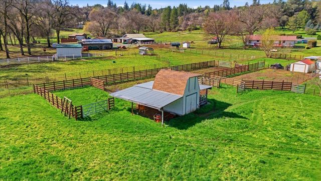 10793 Horton St, Penn Valley, CA 95946