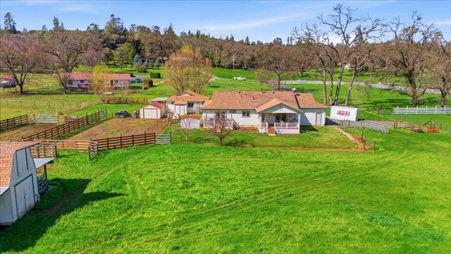 10793 Horton St, Penn Valley, CA 95946