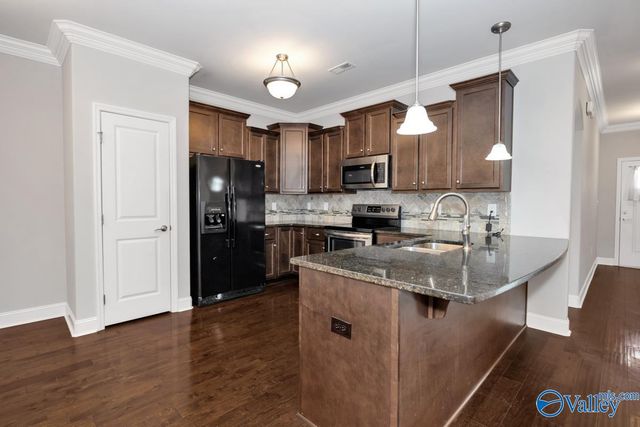 106 Moore Farm Circle NW 106, Huntsville, AL 35806