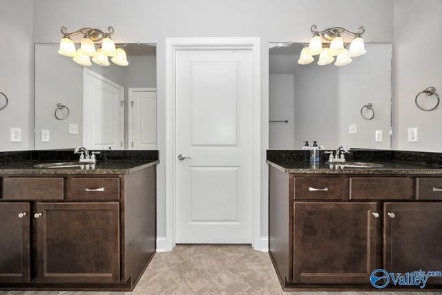 106 Moore Farm Circle NW 106, Huntsville, AL 35806