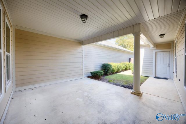 106 Moore Farm Circle NW 106, Huntsville, AL 35806