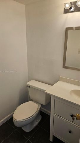 404 NW 68th Ave 409, Plantation, FL 33317