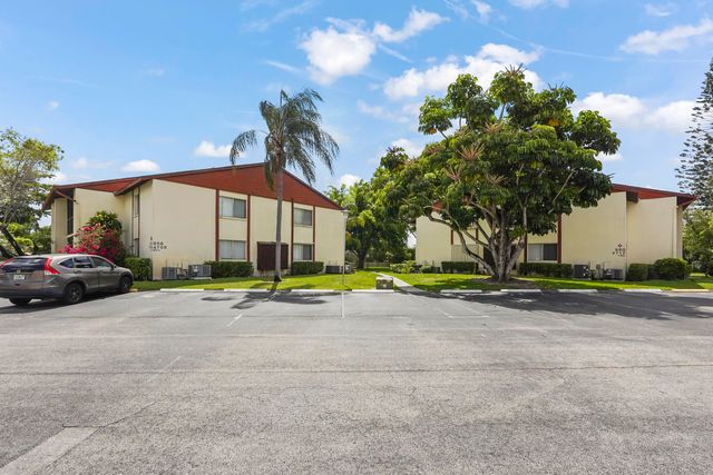 4709 Sable Pine Circle B1, West Palm Beach, FL 33417