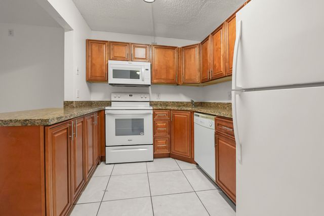 4709 Sable Pine Circle B1, West Palm Beach, FL 33417