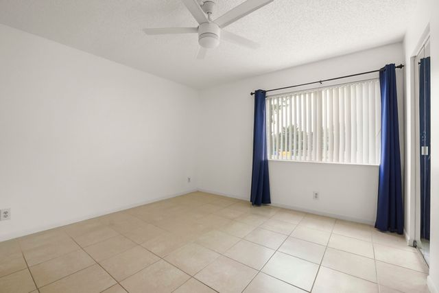 4709 Sable Pine Circle B1, West Palm Beach, FL 33417