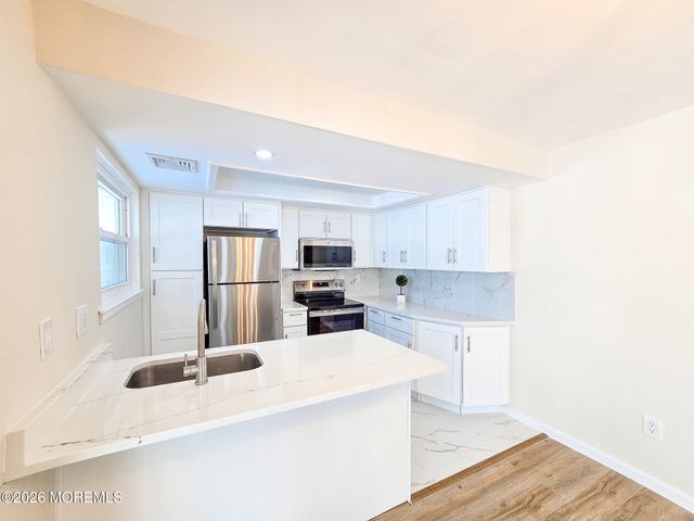 149B Maclura Plz Plaza, Monroe, NJ 08831