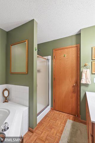 893 Marnie Circle S, Maplewood, MN 55119