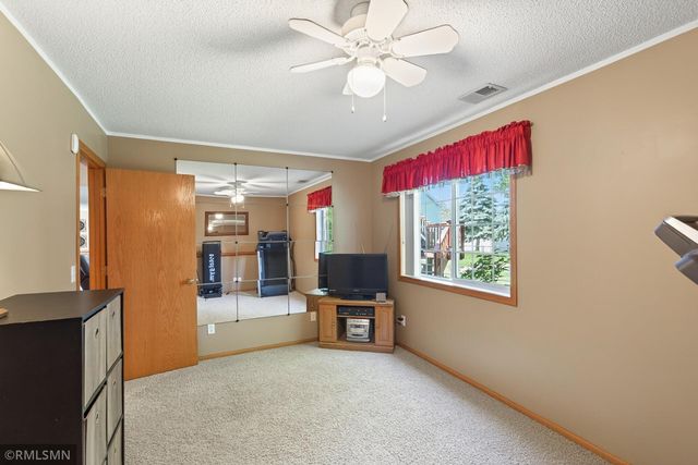 893 Marnie Circle S, Maplewood, MN 55119