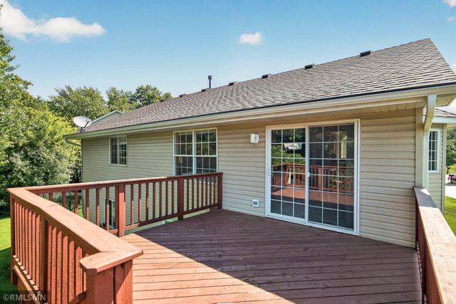 893 Marnie Circle S, Maplewood, MN 55119