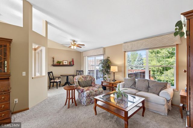 893 Marnie Circle S, Maplewood, MN 55119