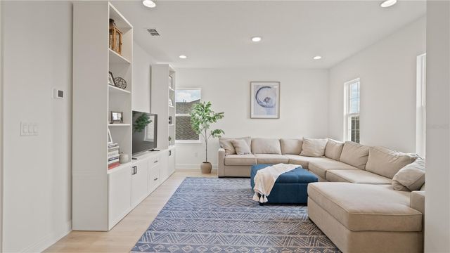 15239 LAKE LAMONIA STREET, Winter Garden, FL 34787