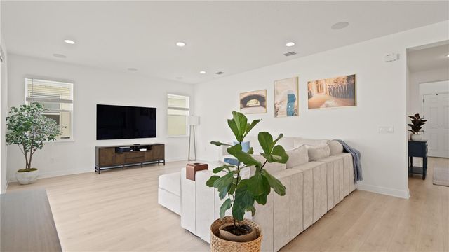 15239 LAKE LAMONIA STREET, Winter Garden, FL 34787