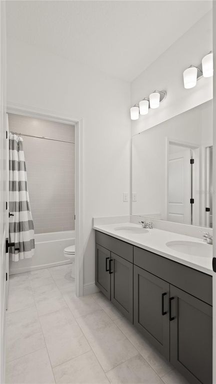 Image 17 of property listing at 15239 LAKE LAMONIA STREET, Winter Garden, FL 34787