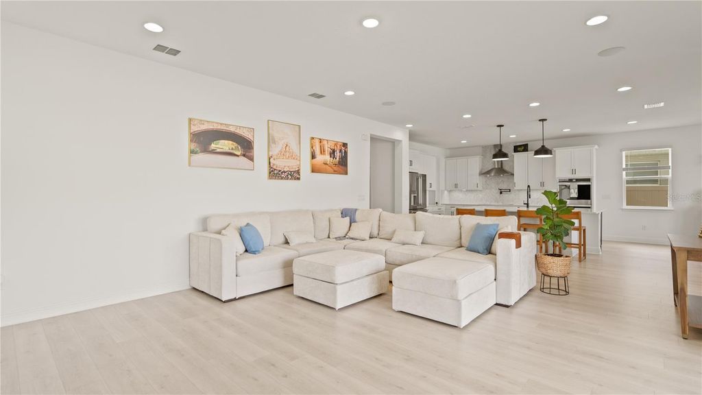 Image 35 of property listing at 15239 LAKE LAMONIA STREET, Winter Garden, FL 34787