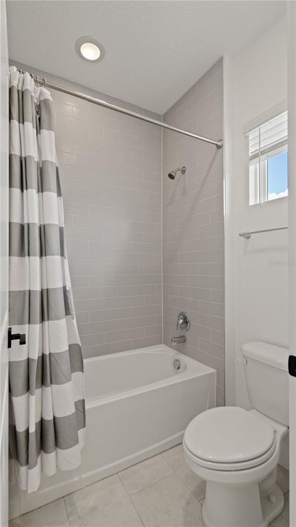 Image 47 of property listing at 15239 LAKE LAMONIA STREET, Winter Garden, FL 34787