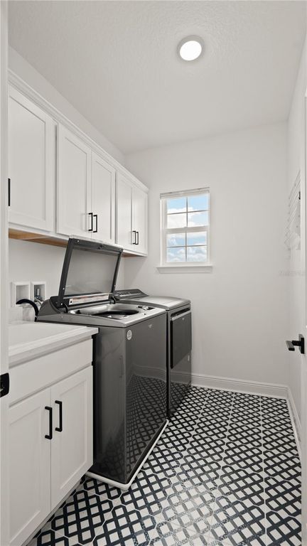 Image 51 of property listing at 15239 LAKE LAMONIA STREET, Winter Garden, FL 34787