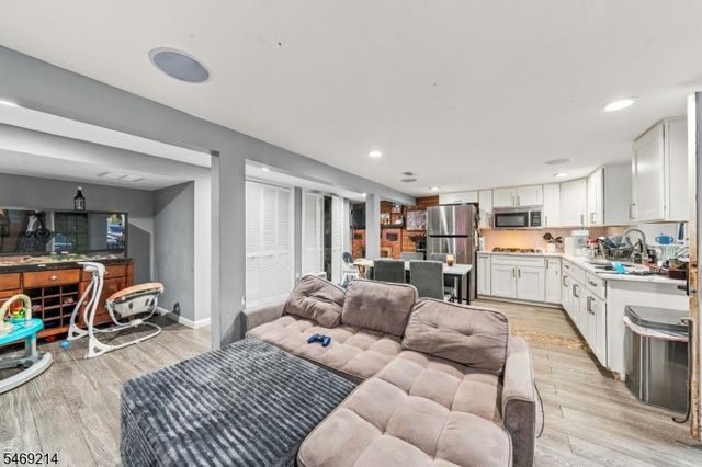 929 Franklin Ave, South Plainfield Boro, NJ 07080