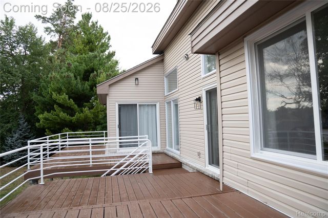 31033 Evergreen Court, Farmington Hills, MI 48331