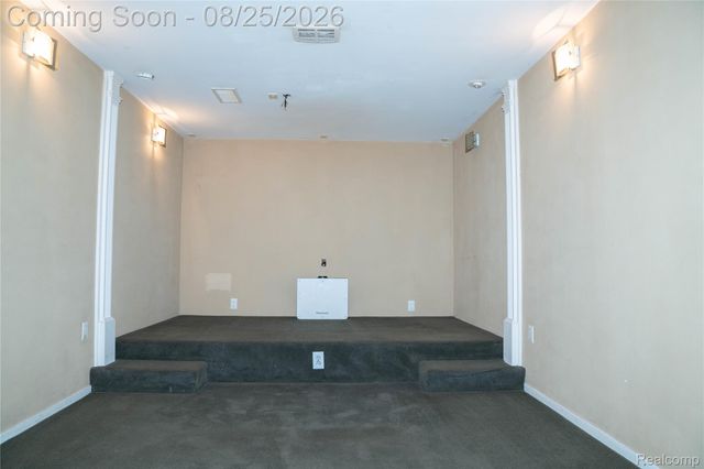 31033 Evergreen Court, Farmington Hills, MI 48331