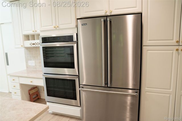 31033 Evergreen Court, Farmington Hills, MI 48331