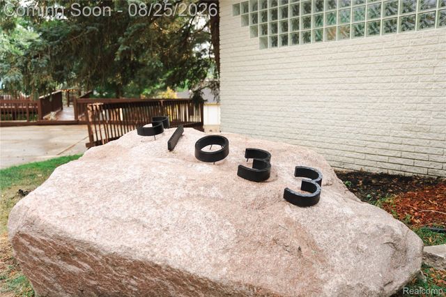 31033 Evergreen Court, Farmington Hills, MI 48331