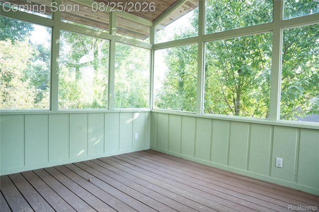 31033 Evergreen Court, Farmington Hills, MI 48331