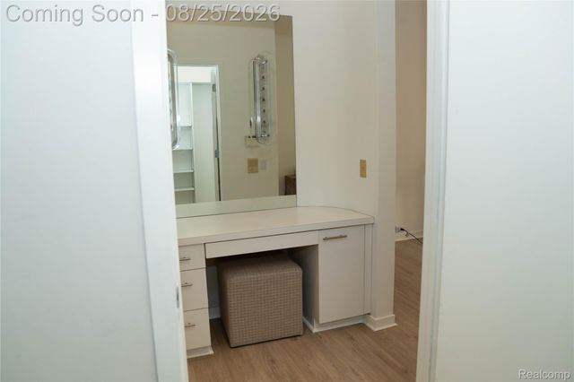 31033 Evergreen Court, Farmington Hills, MI 48331