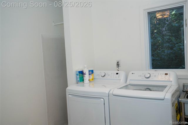 31033 Evergreen Court, Farmington Hills, MI 48331