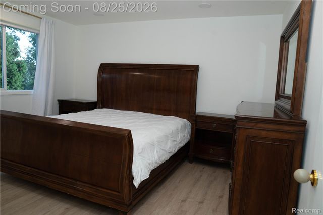 31033 Evergreen Court, Farmington Hills, MI 48331