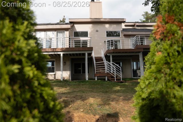 31033 Evergreen Court, Farmington Hills, MI 48331