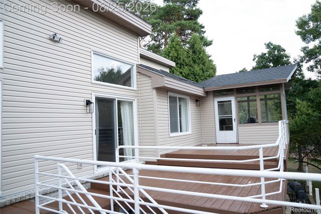 31033 Evergreen Court, Farmington Hills, MI 48331