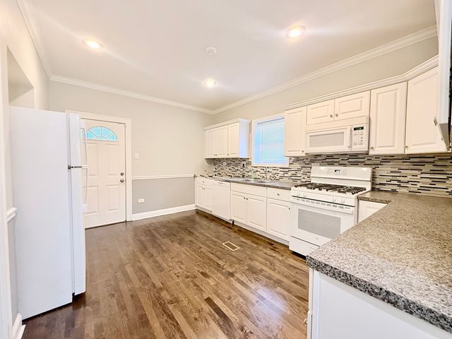 7239 S Campbell Avenue 1, Chicago, IL 60629