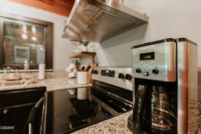 1155 Ski Mountain Road, Gatlinburg, TN 37738