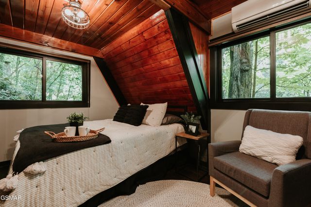 1155 Ski Mountain Road, Gatlinburg, TN 37738