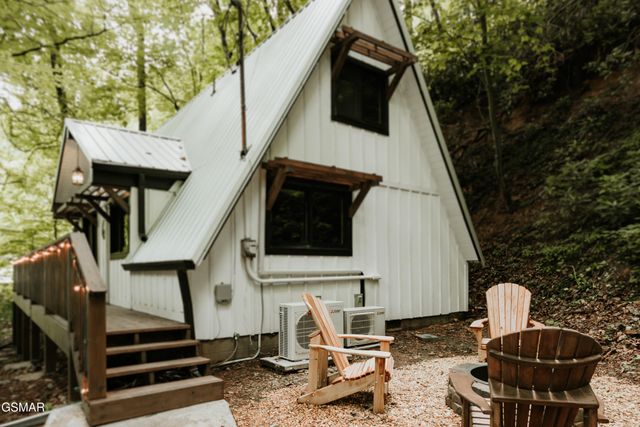 1155 Ski Mountain Road, Gatlinburg, TN 37738