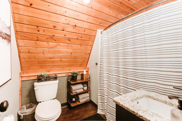 1155 Ski Mountain Road, Gatlinburg, TN 37738