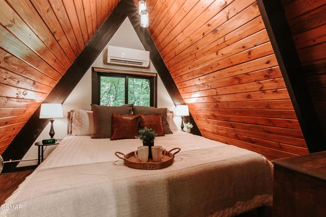 1155 Ski Mountain Road, Gatlinburg, TN 37738