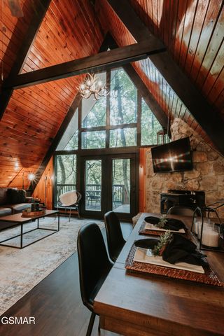 1155 Ski Mountain Road, Gatlinburg, TN 37738