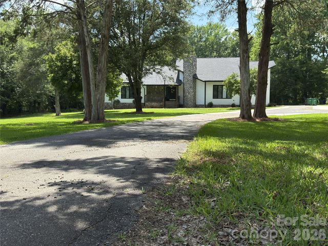 7825 Plott Road, Charlotte, NC 28215