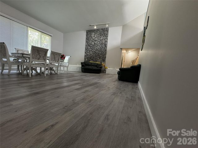 7825 Plott Road, Charlotte, NC 28215