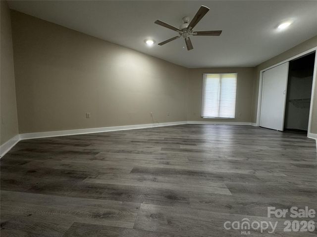 7825 Plott Road, Charlotte, NC 28215