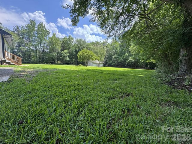 7825 Plott Road, Charlotte, NC 28215