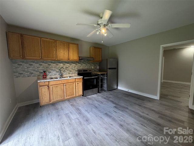7825 Plott Road, Charlotte, NC 28215